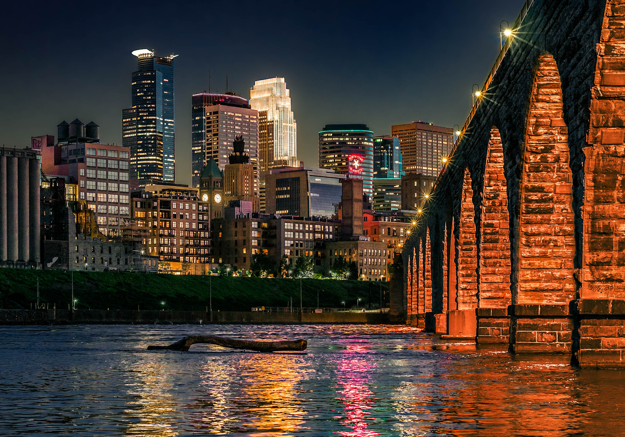 Minneapolis and Stone Arch Bridge